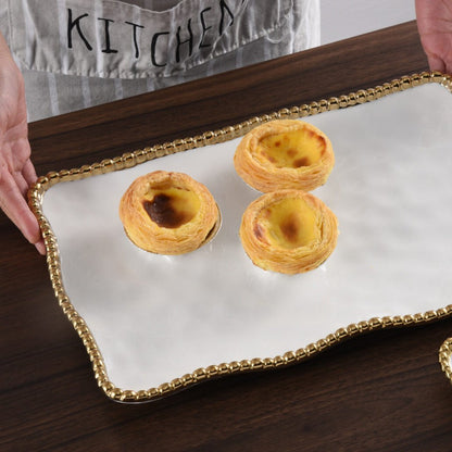 Golden Salerno Platter (Medium) – luxury porcelain serving tray with gold beaded rim
Elegant gold titanium trimmed medium platter from the Golden Salerno Collection
Porcelain serving tray with gold beaded edge – medium size