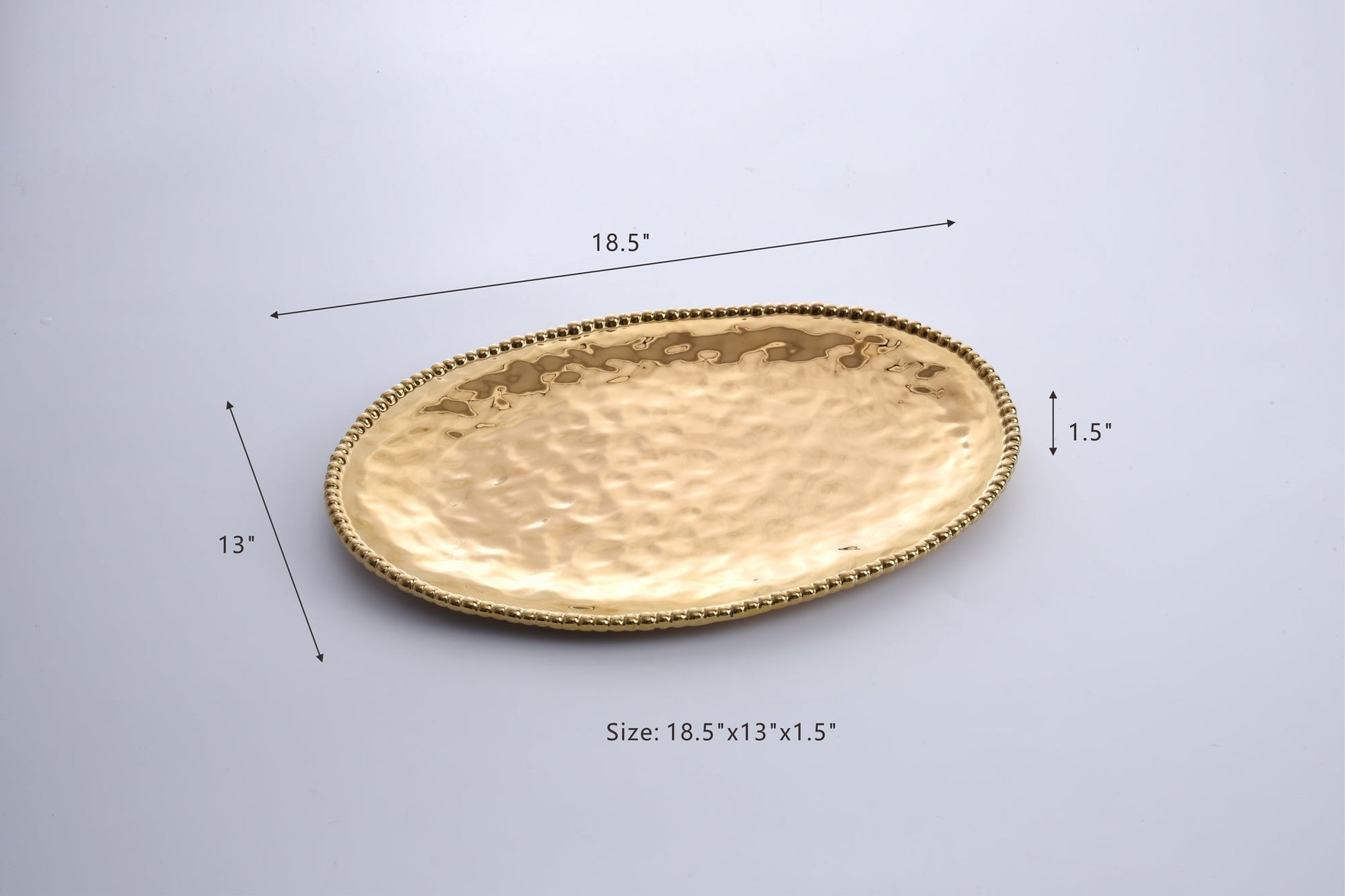 Monaco Oval Platter (Large) – gold porcelain serveware with hammered titanium finish

Luxury gold titanium platter by Pampa Bay Monaco Collection

Elegant porcelain oval serving platter in gold finish